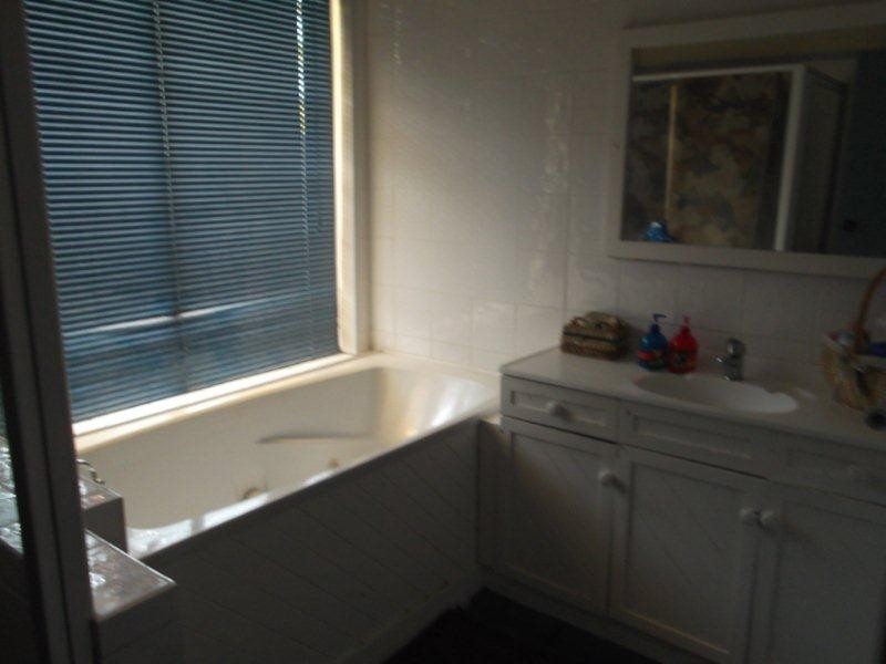 19 Lone Pine Avenue, Corowa NSW 2646