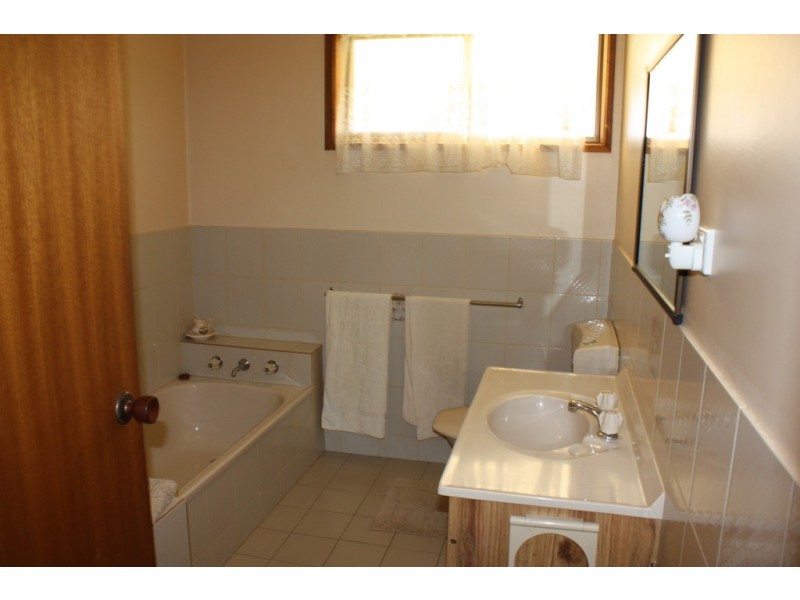 153 Church Street, Corowa NSW 2646