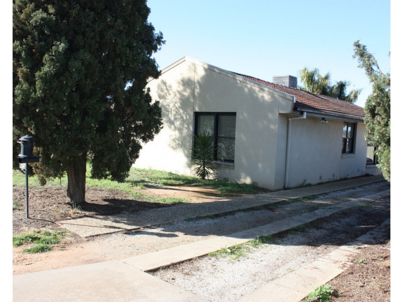 65 Banff Street, Corowa NSW 2646