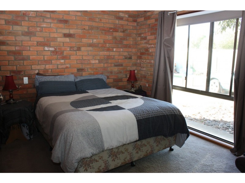 202 Church Street, Corowa NSW 2646