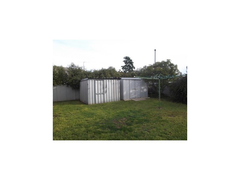 16 Carson Drive, Corowa NSW 2646