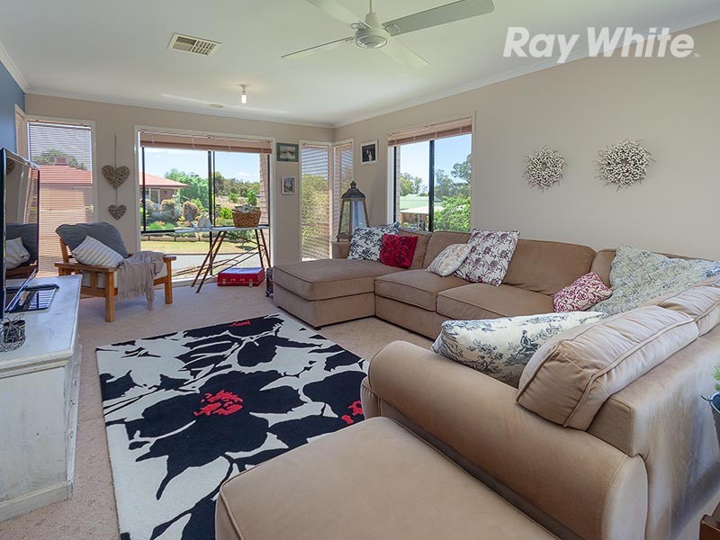 28 Carson Drive, Corowa NSW 2646