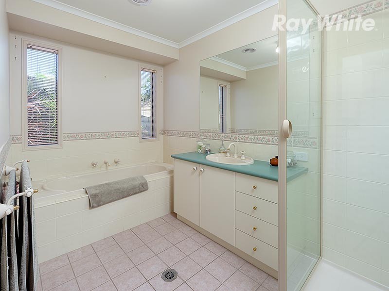 28 Carson Drive, Corowa NSW 2646