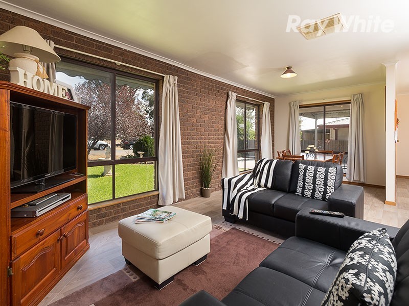 6 Johnson Street, Corowa NSW 2646