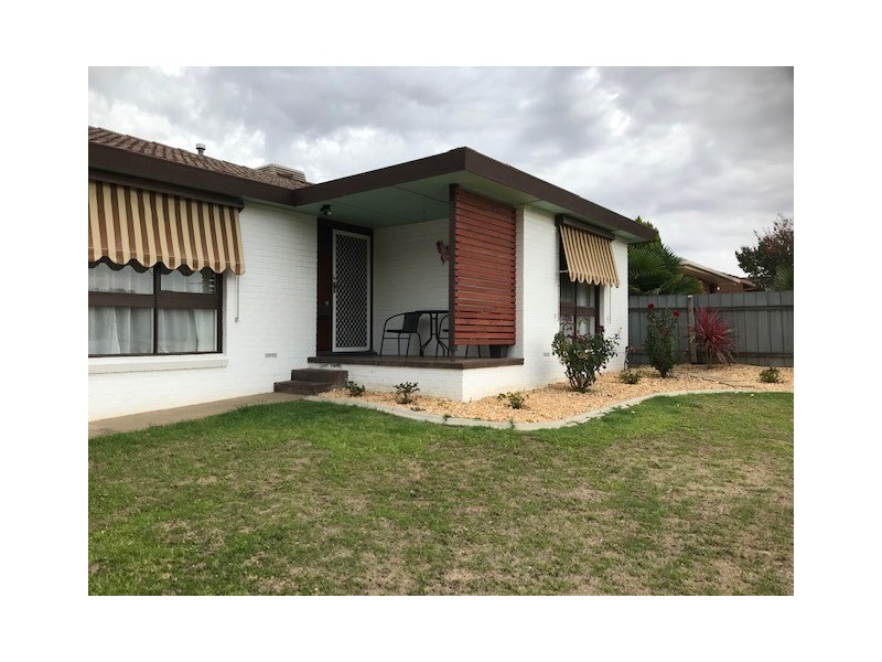 21 Fleming Drive, Corowa NSW 2646