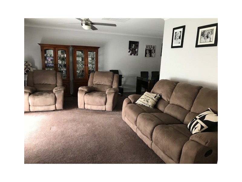 21 Fleming Drive, Corowa NSW 2646