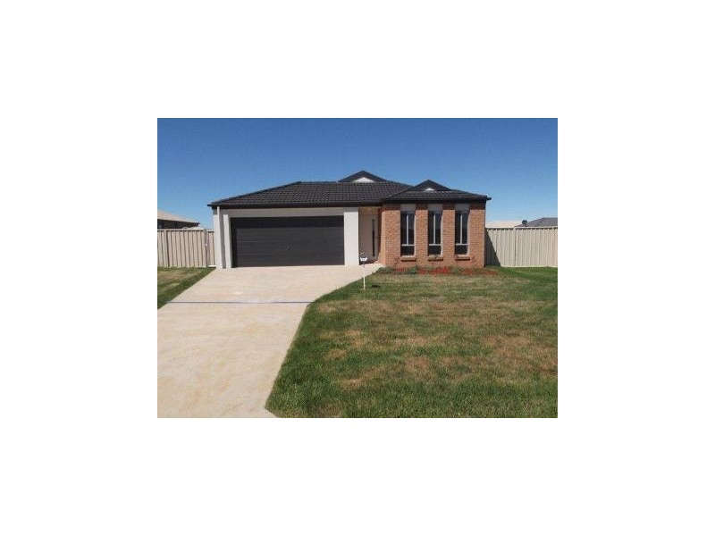 11 Hughes Court, Corowa NSW 2646