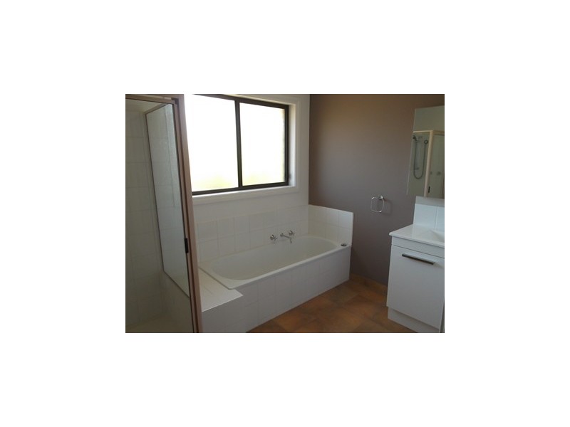 2/29 Gallipoli Street, Corowa NSW 2646