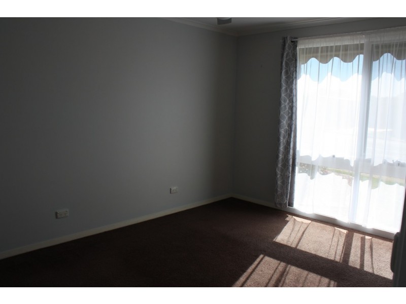 21 Fleming Drive, Corowa NSW 2646