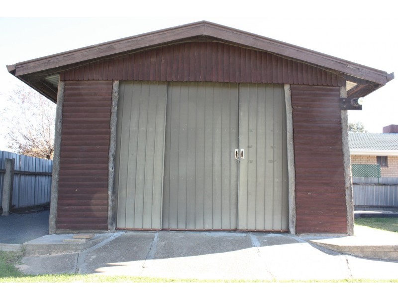 21 Fleming Drive, Corowa NSW 2646