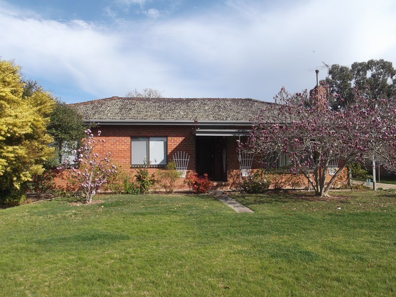 181 Church Street, Corowa NSW 2646