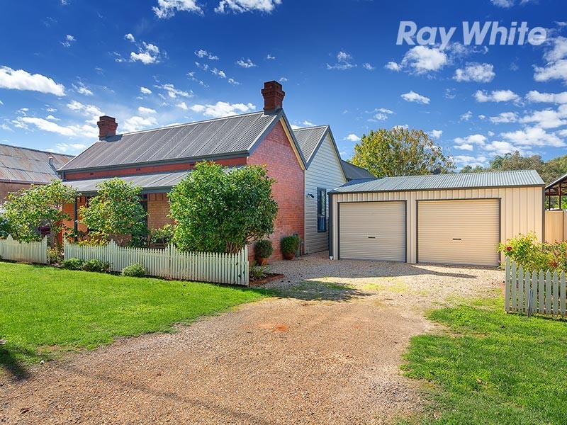 18 Alfred Street, Corowa NSW 2646