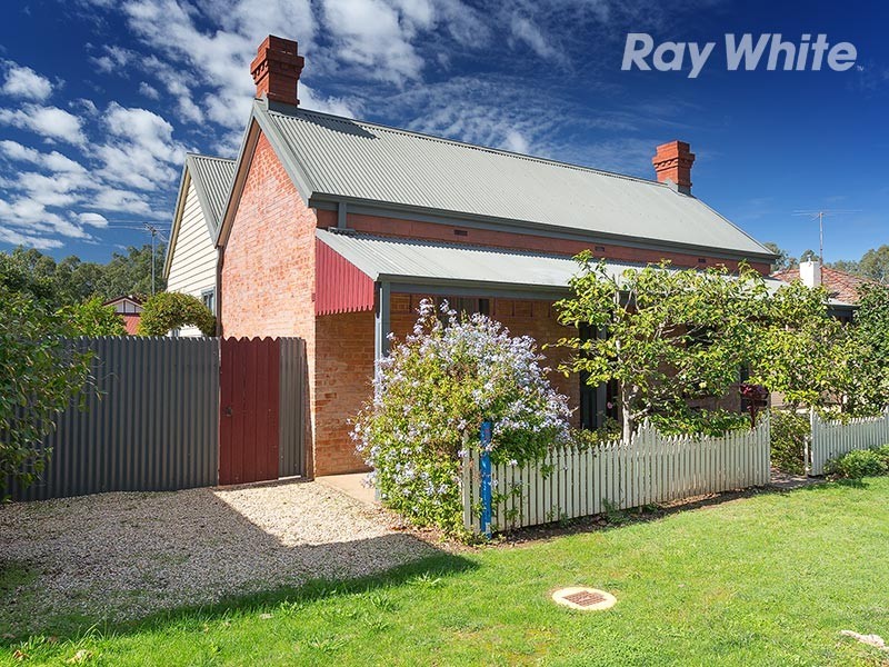 18 Alfred Street, Corowa NSW 2646