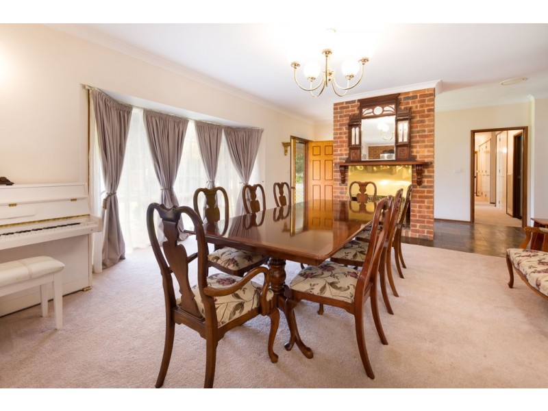 69 Federation Avenue, Corowa NSW 2646