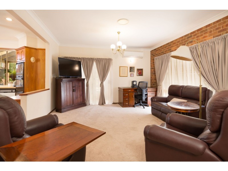 69 Federation Avenue, Corowa NSW 2646