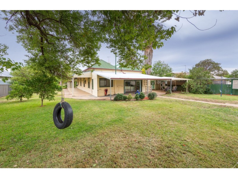 27 Bow Street, Corowa NSW 2646