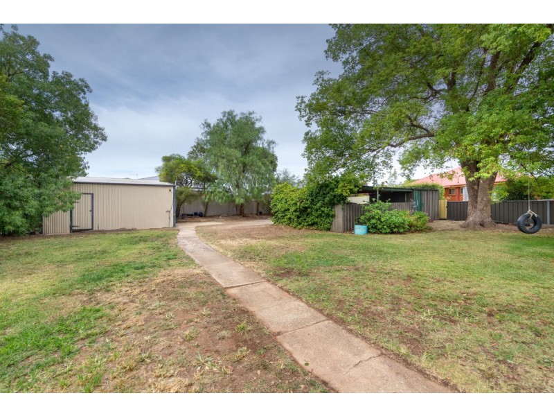 27 Bow Street, Corowa NSW 2646