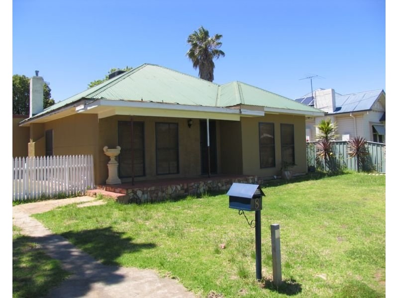 8 King Street, Corowa NSW 2646