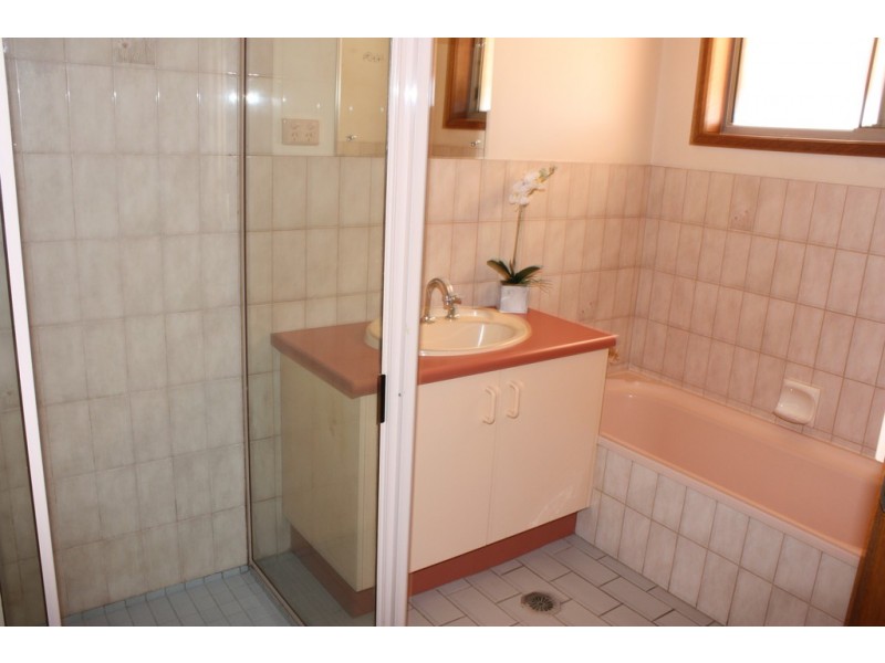 4/144 Federation Avenue, Corowa NSW 2646