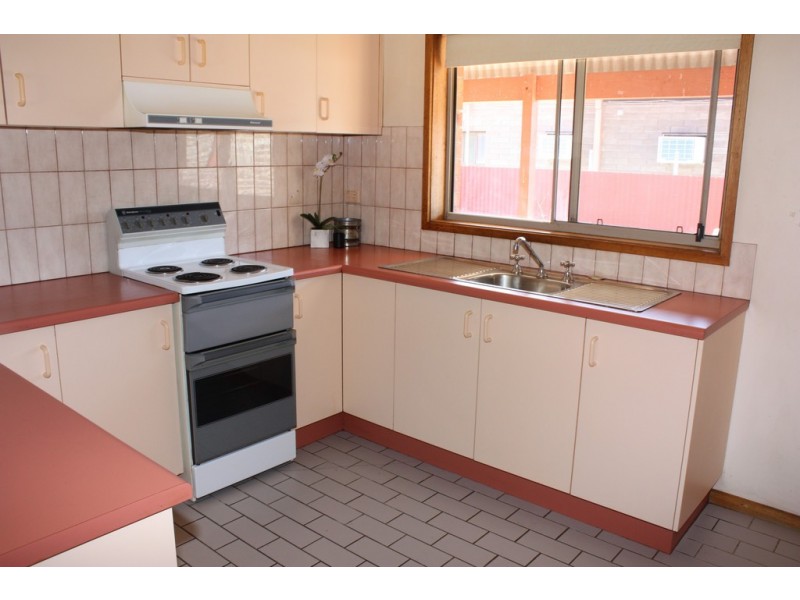 4/144 Federation Avenue, Corowa NSW 2646