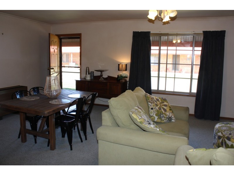 4/144 Federation Avenue, Corowa NSW 2646