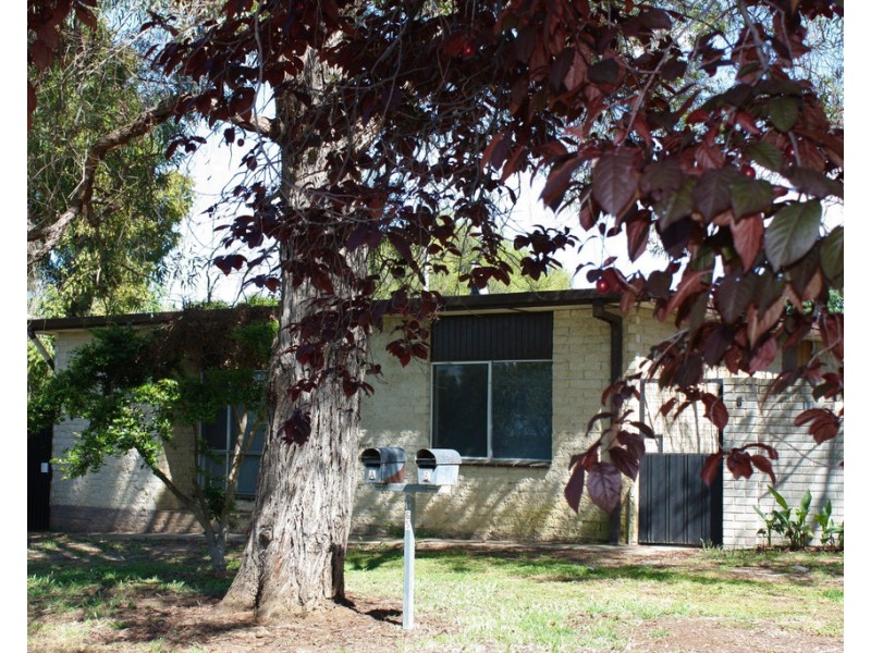 165 Federation Avenue, Corowa NSW 2646
