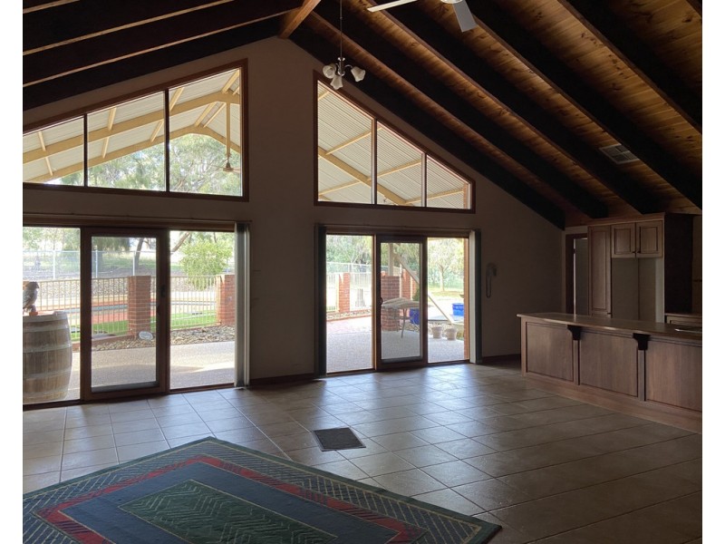 21 Holmes Court, Rutherglen VIC 3685