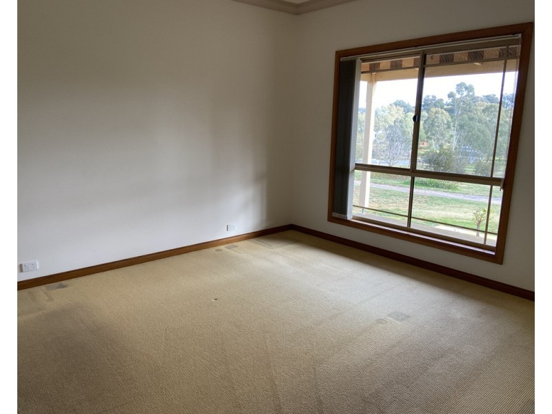 21 Holmes Court, Rutherglen VIC 3685