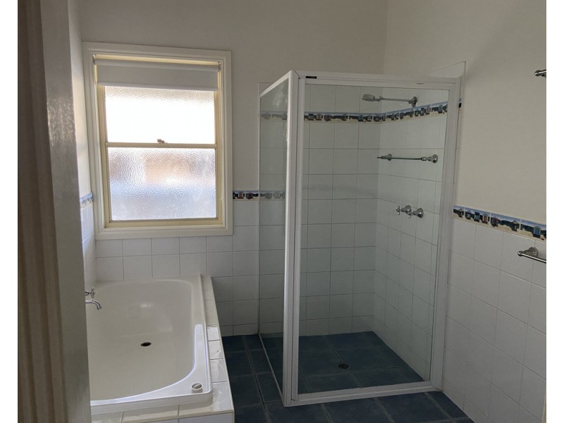 50 Guy Street, Corowa NSW 2646