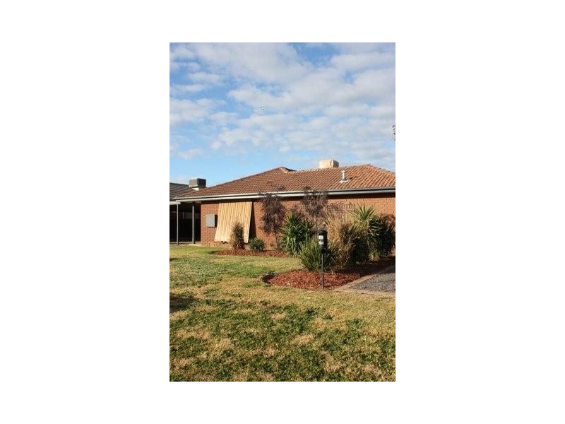 38 Beryl Drive, Corowa NSW 2646