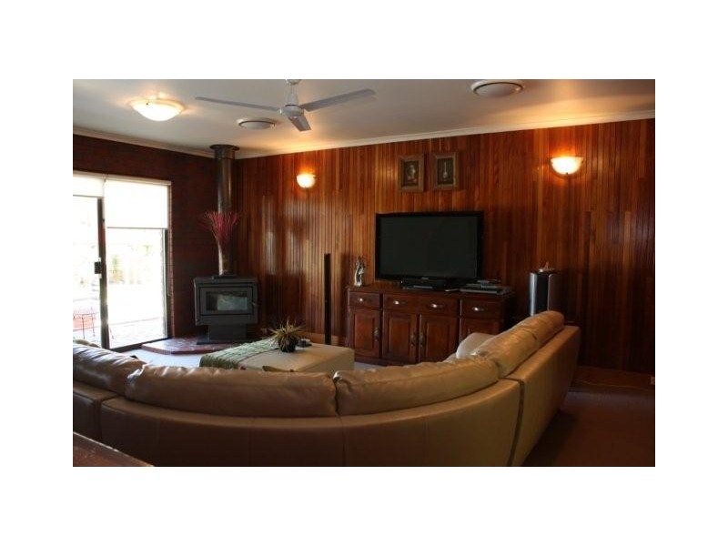 33 Airlie Street, Corowa NSW 2646