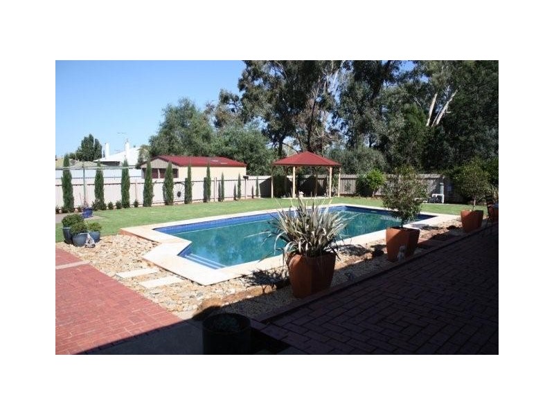 33 Airlie Street, Corowa NSW 2646