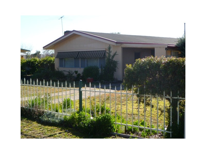 26 Walker Street, Corowa NSW 2646