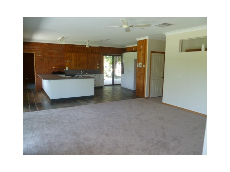 167 Hume Street, Corowa NSW 2646