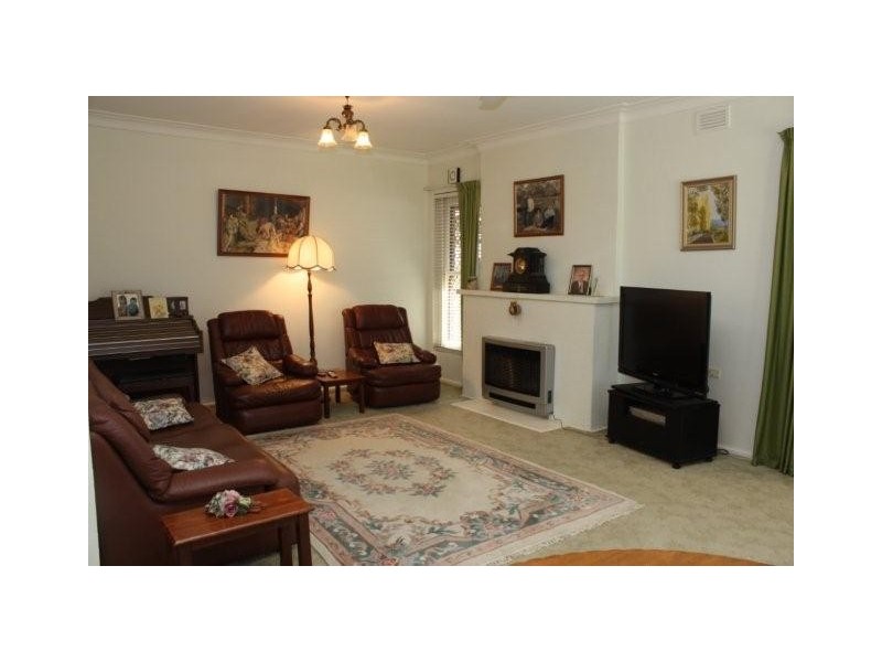 27 Birdwood Street, Corowa NSW 2646