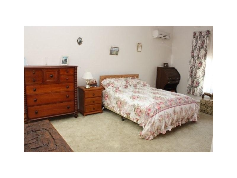 27 Birdwood Street, Corowa NSW 2646