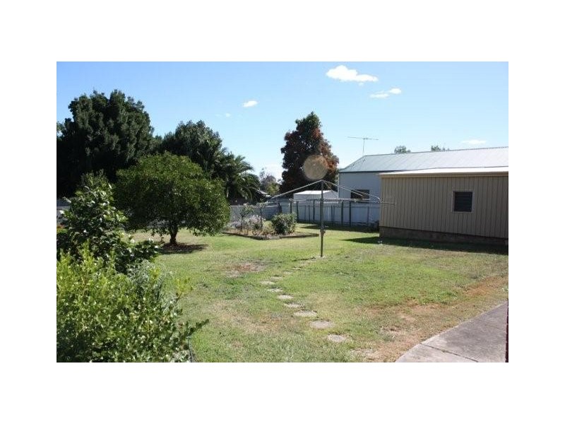 27 Birdwood Street, Corowa NSW 2646