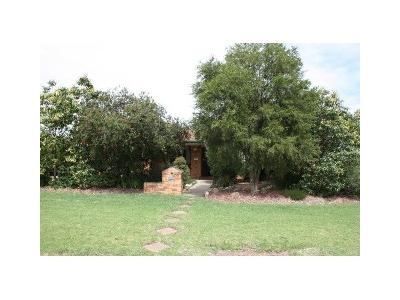 360 Honour Avenue, Corowa NSW 2646