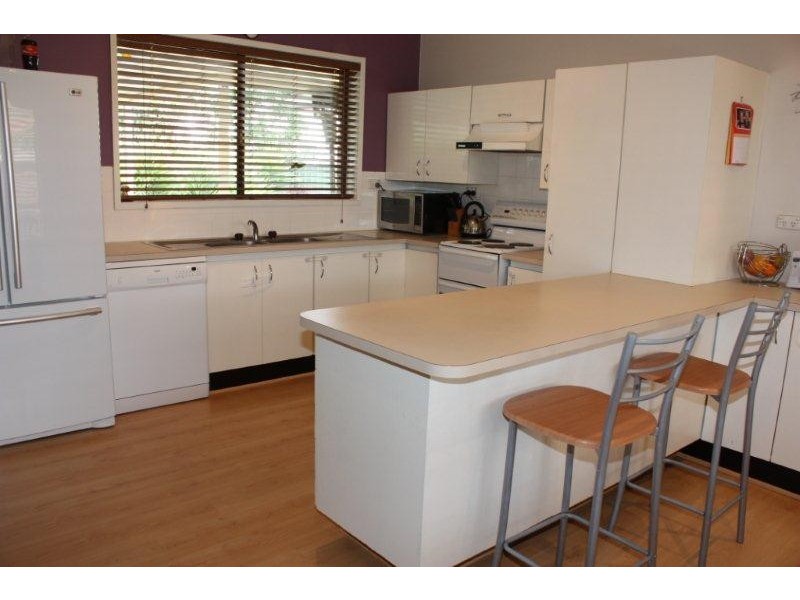 4 Fleming Drive, Corowa NSW 2646