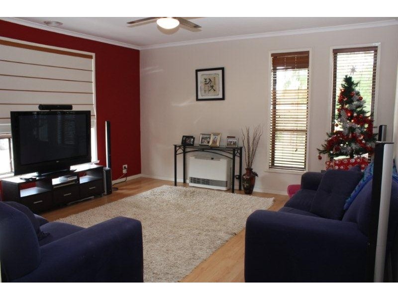 4 Fleming Drive, Corowa NSW 2646