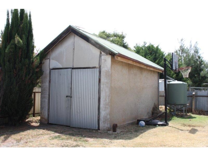60  Redlands Road, Corowa NSW 2646