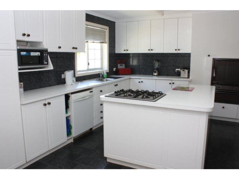 15 Whitehead Street, Corowa NSW 2646
