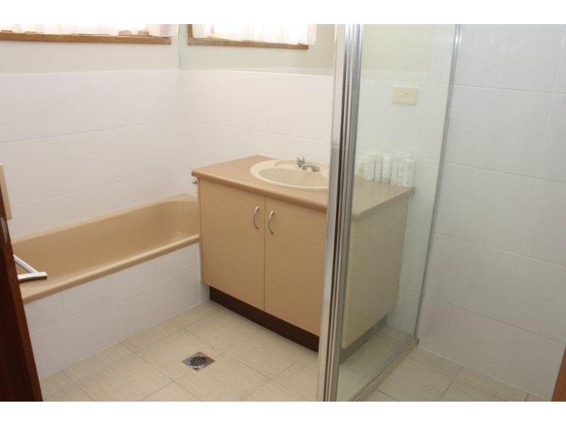 6/144 Federation Avenue, Corowa NSW 2646