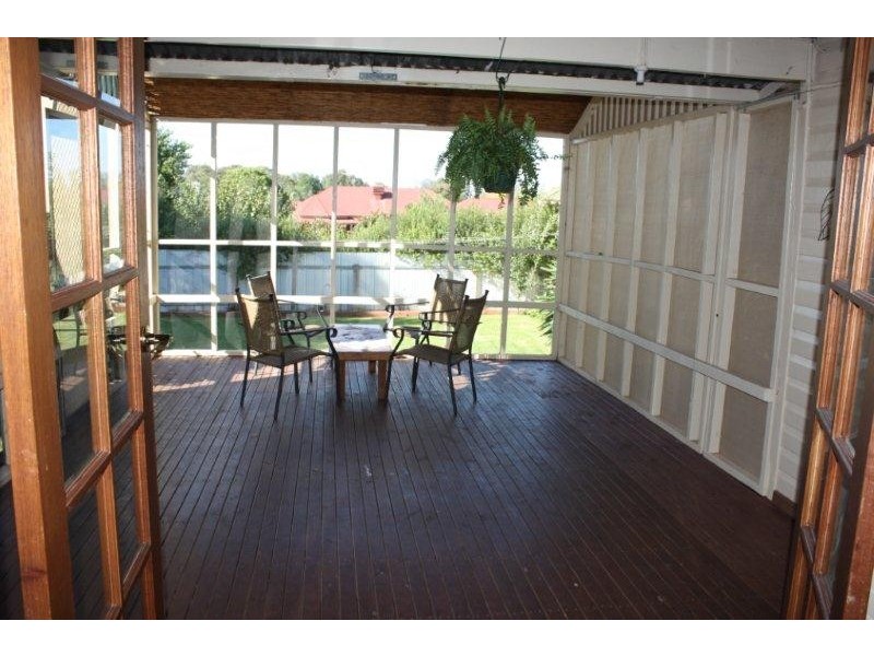 15 Tower Street, Corowa NSW 2646