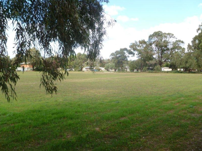 400 Honour Avenue, Corowa NSW 2646
