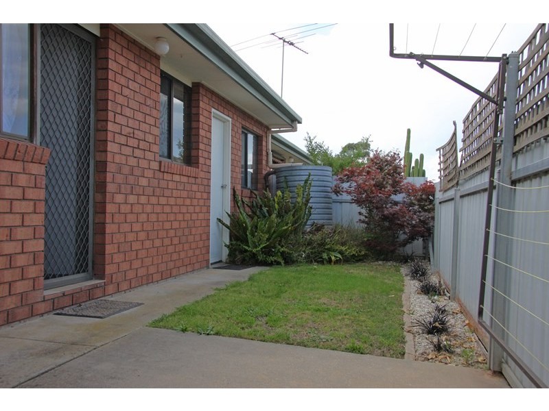 1/220 Hume Street, Corowa NSW 2646