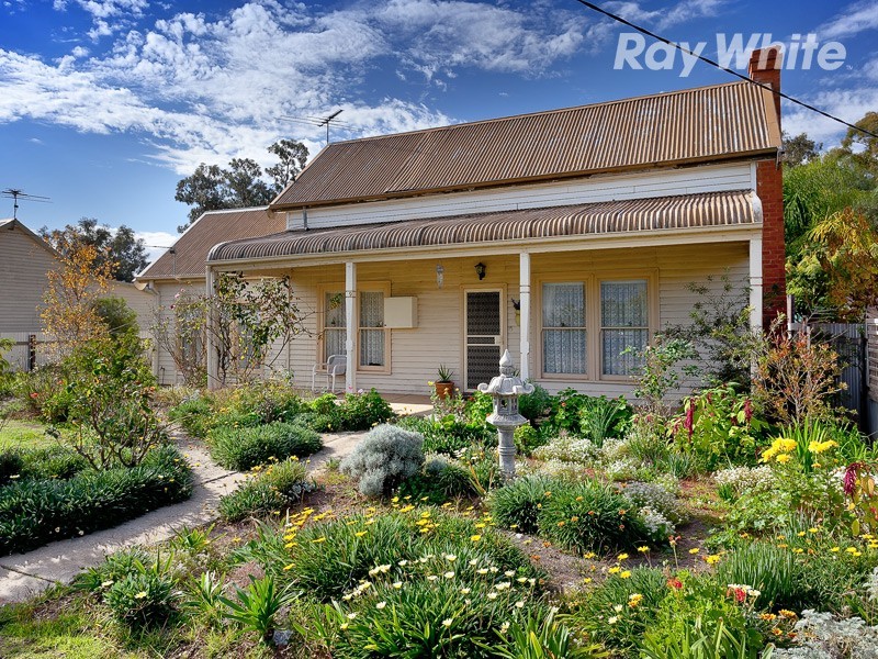 10 Charles Street, Balldale NSW 2646