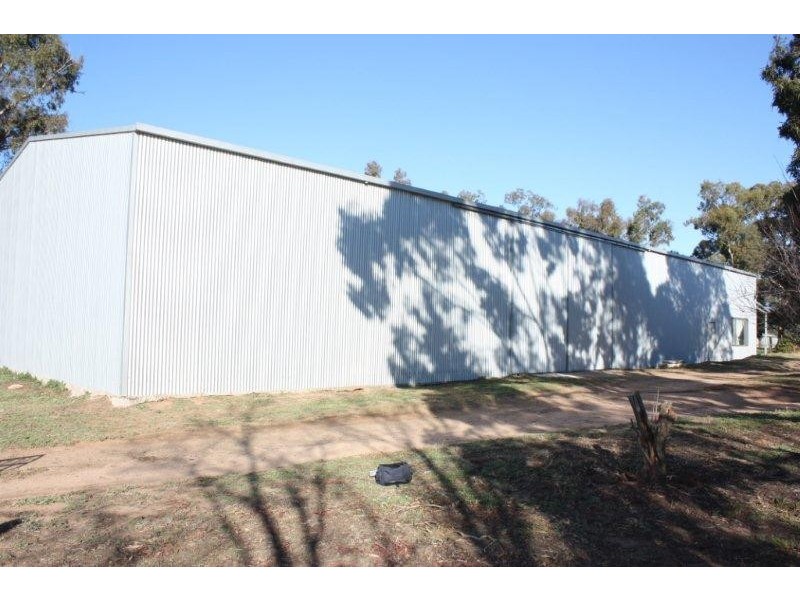 1 Lavis Road “Caernarvon”, Hopefield NSW 2646