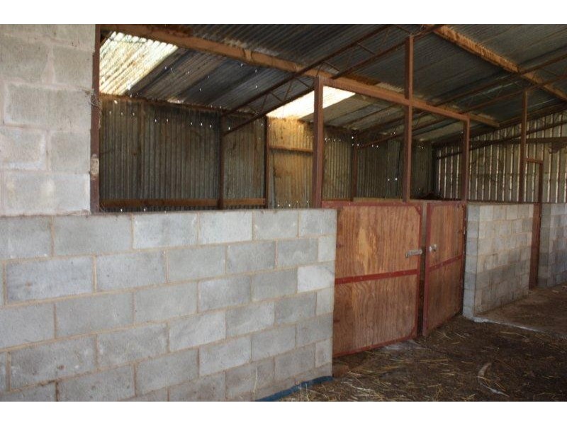1 Lavis Road “Caernarvon”, Hopefield NSW 2646
