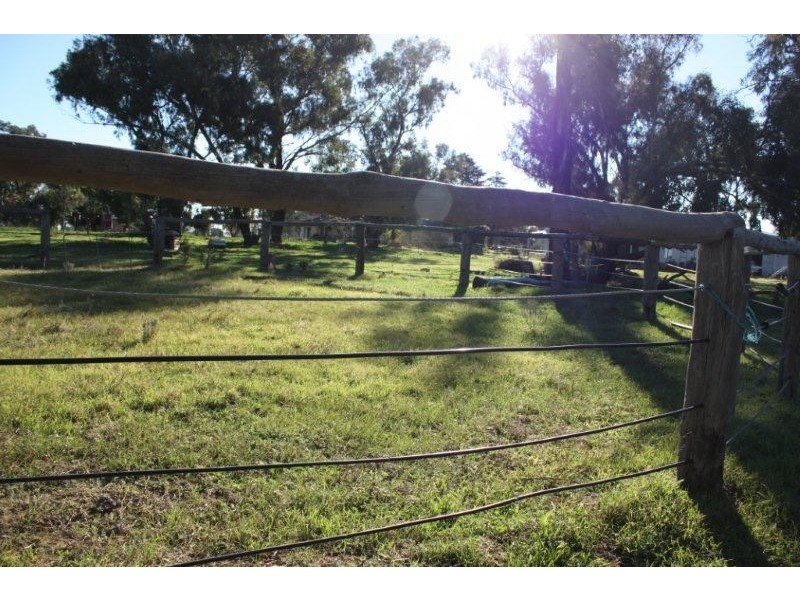 1 Lavis Road “Caernarvon”, Hopefield NSW 2646